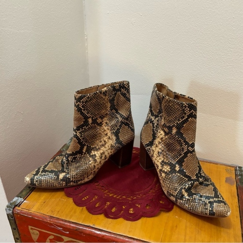 Leopard boots 7.5